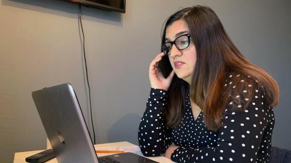 MDUK helpline staff answers query over the phone