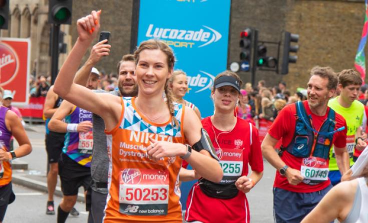 Nikita Ellithorn running the London Marathon on behalf of MDUK.