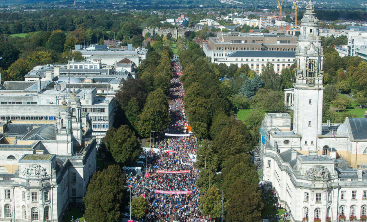 Cardiff Half Marathon crowds 