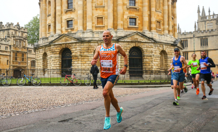 #TeamMDUK runner running through the CIty of Oxford 