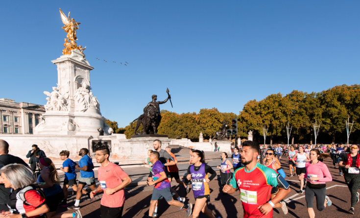 People running at the Royal Parks Half Marathon